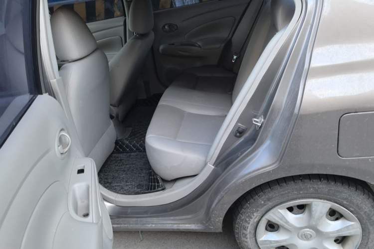 Used Nissan Sunny 2011 1.5XE CVT Comfort Edition Left Rear Seat