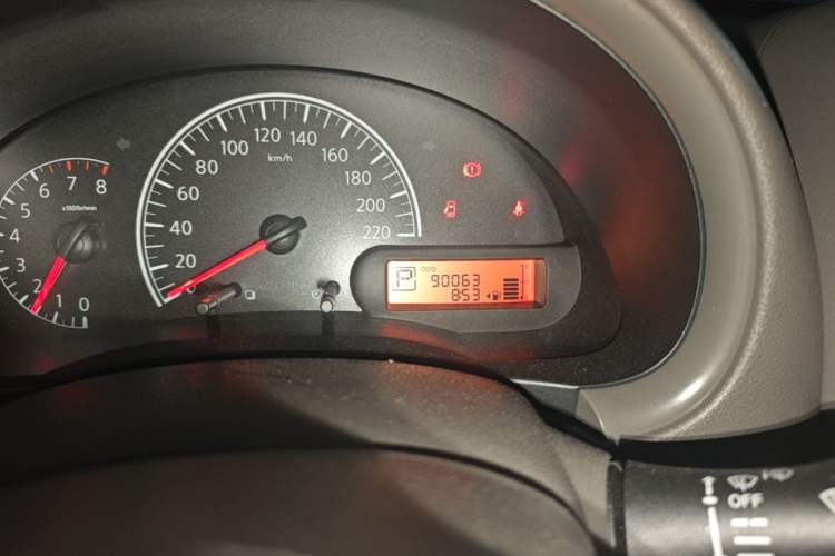 Used Nissan Sunny 2011 1.5XE CVT Comfort Edition Odometer Close Up