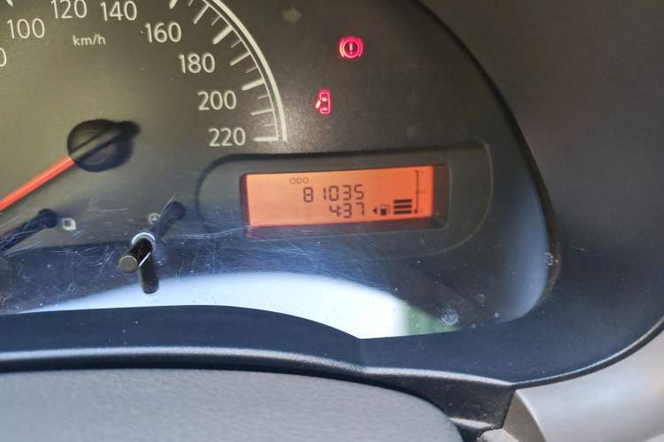 Used Nissan Sunny 2011 1.5XE Manual Comfort Edition Odometer Close Up