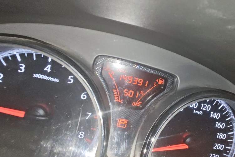 Used Nissan Sunny 2011 1.5XV CVT Deluxe Edition Odometer Close Up