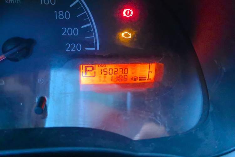 Used Nissan Sunny 2011 1.5XE CVT Comfort Edition Odometer Close Up