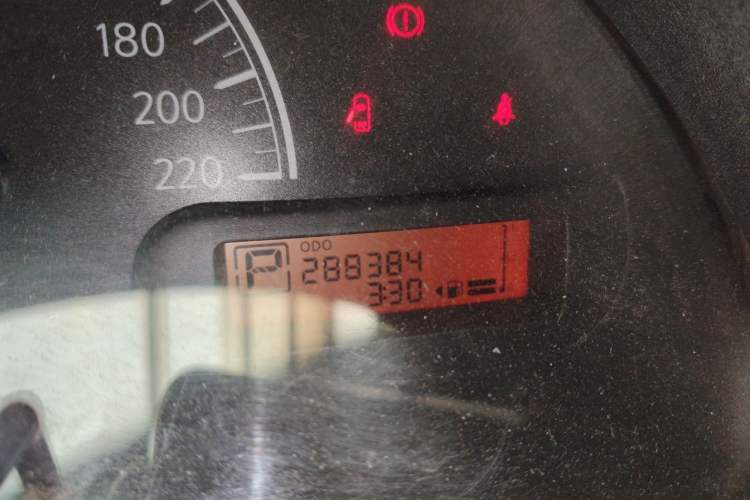 Used Nissan Sunny 2011 1.5XE CVT Comfort Edition Odometer Close Up
