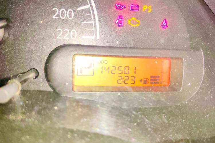 Used Nissan Sunny 2011 1.5XE CVT Comfort Edition Odometer Close Up