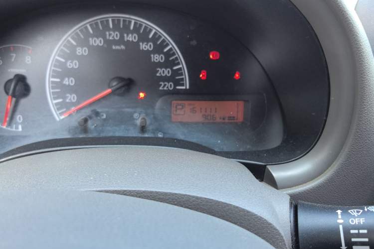 Used Nissan Sunny 2011 1.5XE CVT Comfort Edition Odometer Close Up