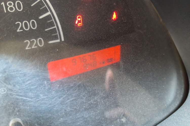 Used Nissan Sunny 2011 1.5XE Manual Comfort Edition Odometer Close Up