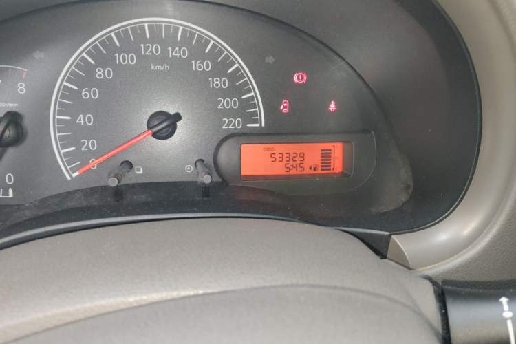 Used Nissan Sunny 2011 1.5XE Manual Comfort Edition Odometer Close Up
