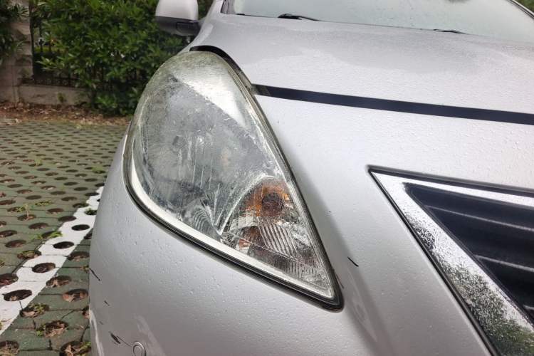 Used Nissan Sunny 2011 1.5XE CVT Comfort Edition Right Front Headlight