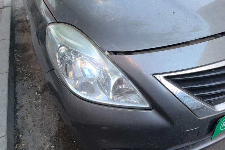 Used Nissan Sunny 2011 1.5XE CVT Comfort Edition Right Front Headlight