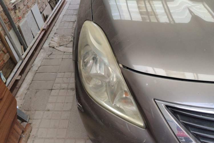 Used Nissan Sunny 2011 1.5XE CVT Comfort Edition Right Front Headlight