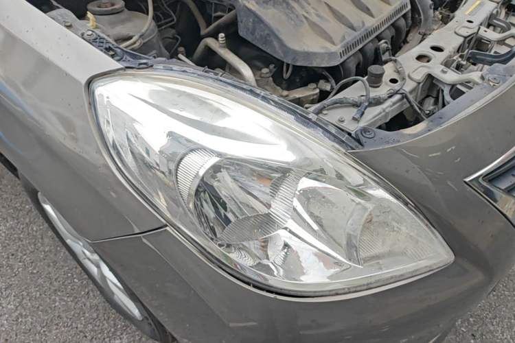 Used Nissan Sunny 2011 1.5XL CVT Luxury Edition Right Front Headlight