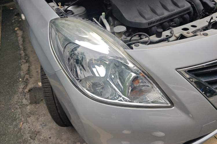 Used Nissan Sunny 2011 1.5XL CVT Luxury Edition Right Front Headlight
