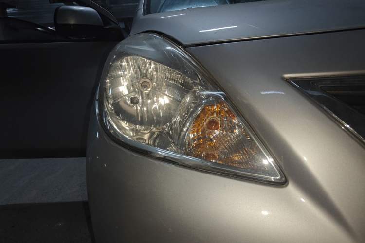 Used Nissan Sunny 2011 1.5XL Manual Deluxe Edition Right Front Headlight