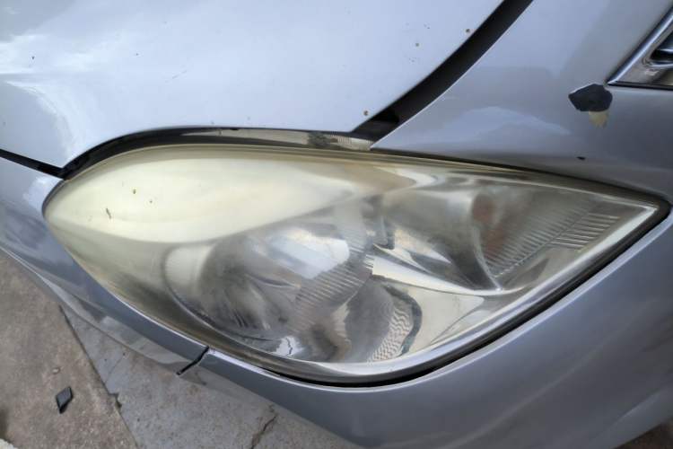 Used Nissan Sunny 2011 1.5XE Manual Comfort Edition Right Front Headlight