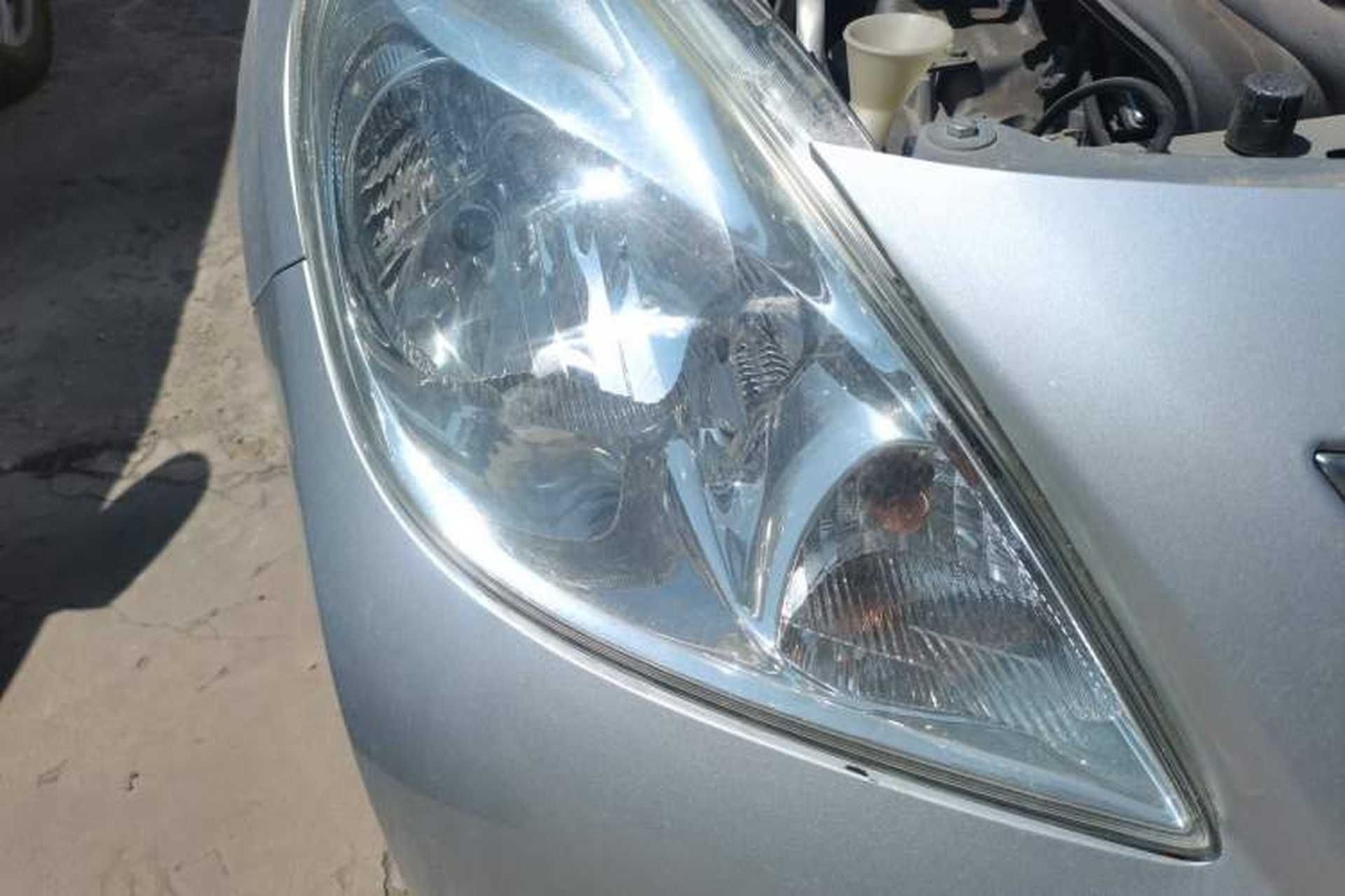Used Nissan Sunny 2011 1.5XE CVT Comfort Edition Right Front Headlight