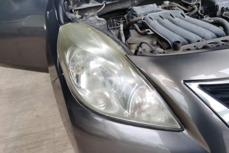 Used Nissan Sunny 2011 1.5XE Manual Comfort Edition Right Front Headlight