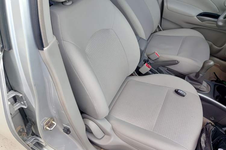 Used Nissan Sunny 2011 1.5XL Manual Deluxe Edition Right Front Seat