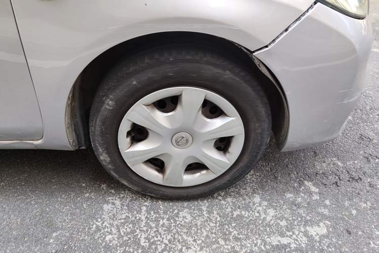 Used Nissan Sunny 2011 1.5XE CVT Comfort Edition Right Front Wheel Hub