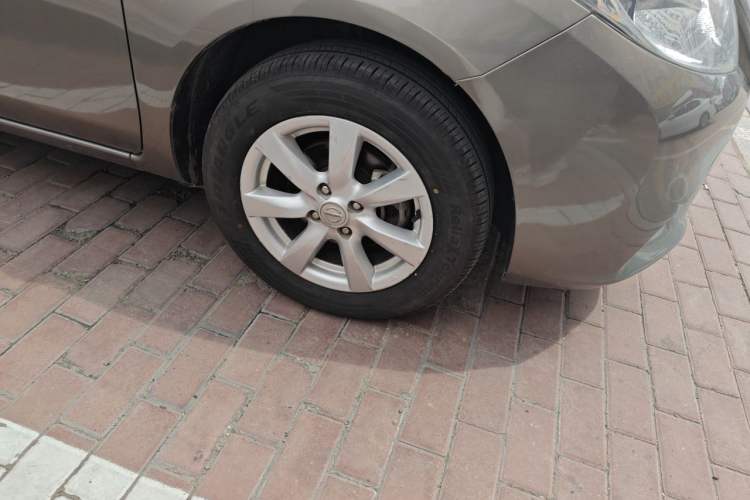 Used Nissan Sunny 2011 1.5XL CVT Luxury Edition Right Front Wheel Hub