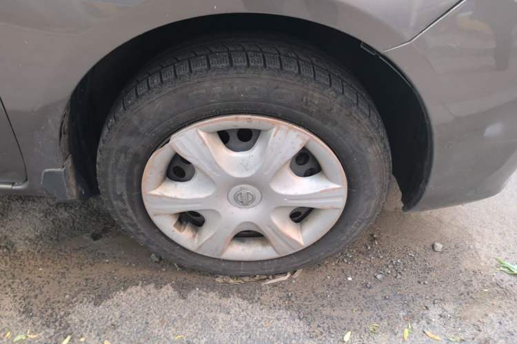 Used Nissan Sunny 2011 1.5XE CVT Comfort Edition Right Front Wheel Hub