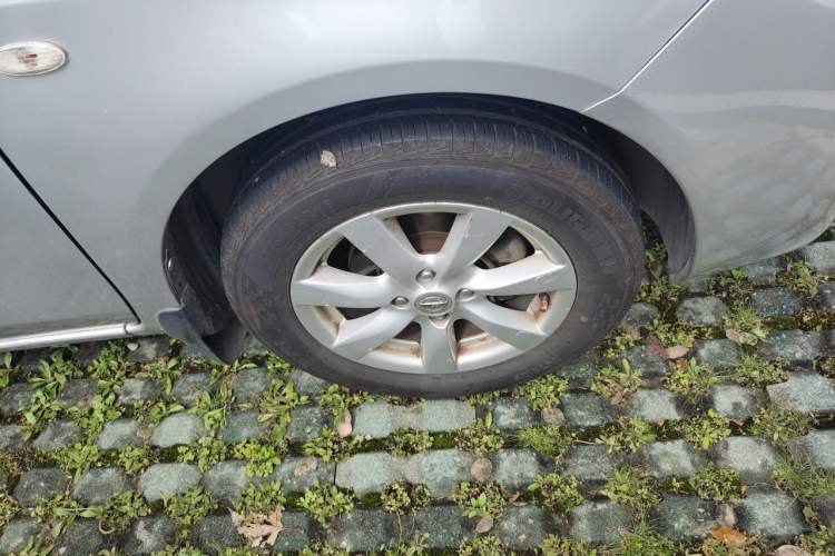 Used Nissan Sunny 2011 1.5XL CVT Luxury Edition Right Front Wheel Hub