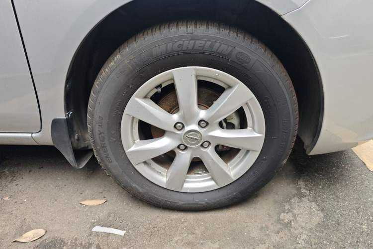 Used Nissan Sunny 2011 1.5XL CVT Luxury Edition Right Front Wheel Hub