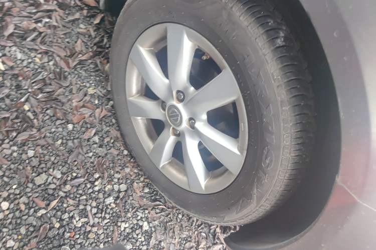 Used Nissan Sunny 2011 1.5XL CVT Luxury Edition Right Front Wheel Hub