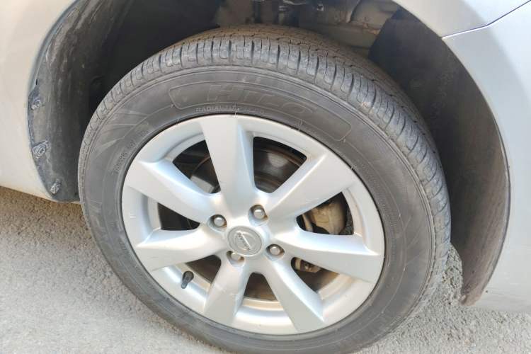 Used Nissan Sunny 2011 1.5XL CVT Luxury Edition Right Front Wheel Hub