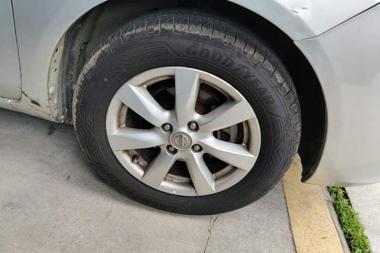 Used Nissan Sunny 2011 1.5XL CVT Luxury Edition Right Front Wheel Hub