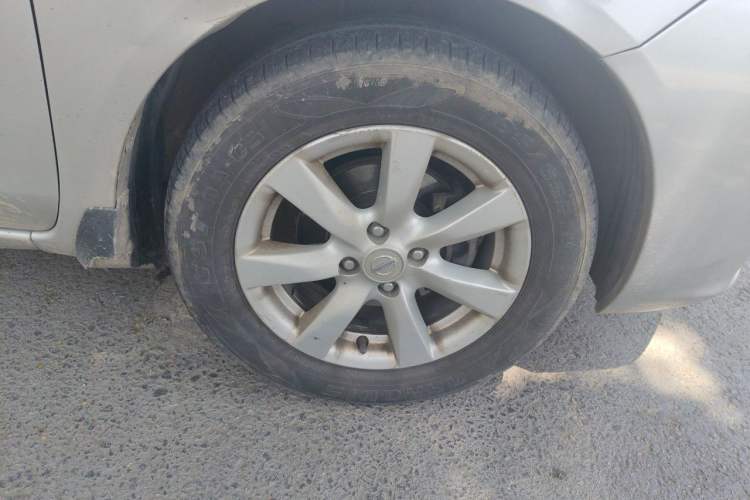 Used Nissan Sunny 2011 1.5XL CVT Luxury Edition Right Front Wheel Hub