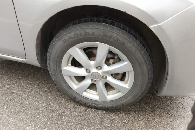 Used Nissan Sunny 2011 1.5XL CVT Luxury Edition Right Front Wheel Hub