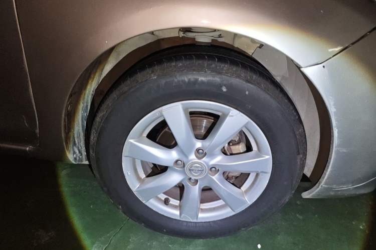 Used Nissan Sunny 2011 1.5XL CVT Luxury Edition Right Front Wheel Hub