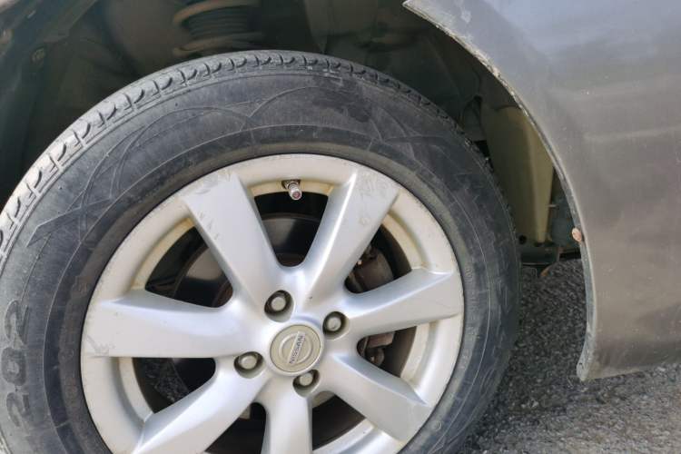 Used Nissan Sunny 2011 1.5XL CVT Luxury Edition Right Front Wheel Hub