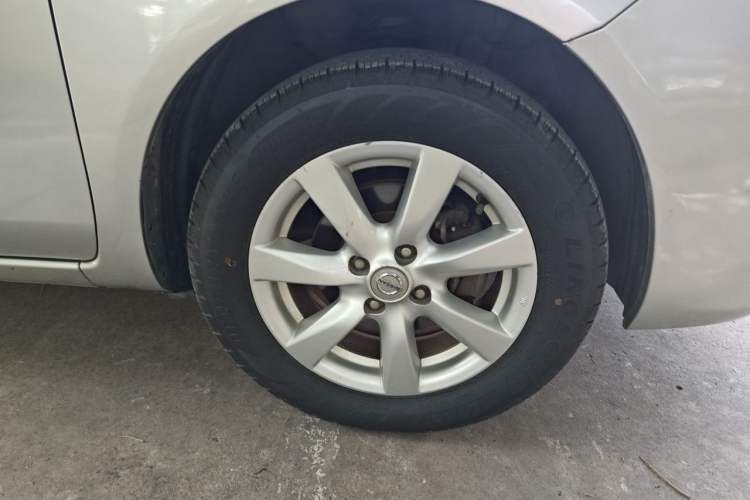 Used Nissan Sunny 2011 1.5XL CVT Luxury Edition Right Front Wheel Hub