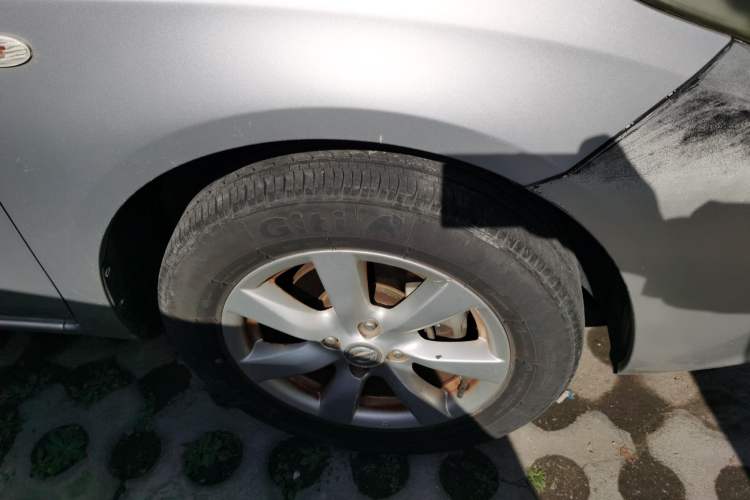 Used Nissan Sunny 2011 1.5XL CVT Luxury Edition Right Front Wheel Hub