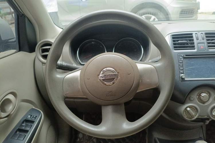 Used Nissan Sunny 2011 1.5XL CVT Luxury Edition Steering Wheel