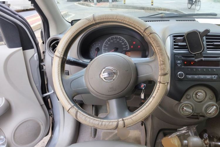 Used Nissan Sunny 2011 1.5XE CVT Comfort Edition Steering Wheel
