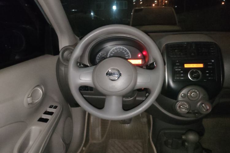 Used Nissan Sunny 2011 1.5XE CVT Comfort Edition Steering Wheel