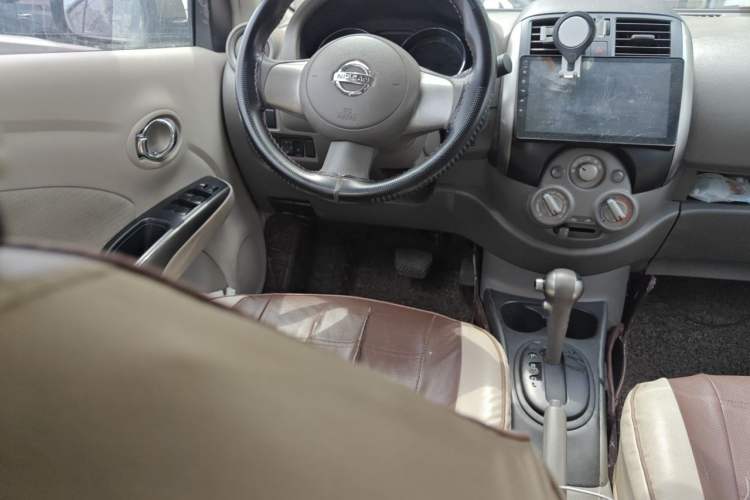 Used Nissan Sunny 2011 1.5XL CVT Luxury Edition Steering Wheel