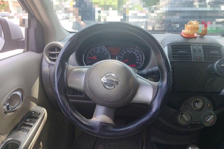 Used Nissan Sunny 2011 1.5XL CVT Luxury Edition Steering Wheel