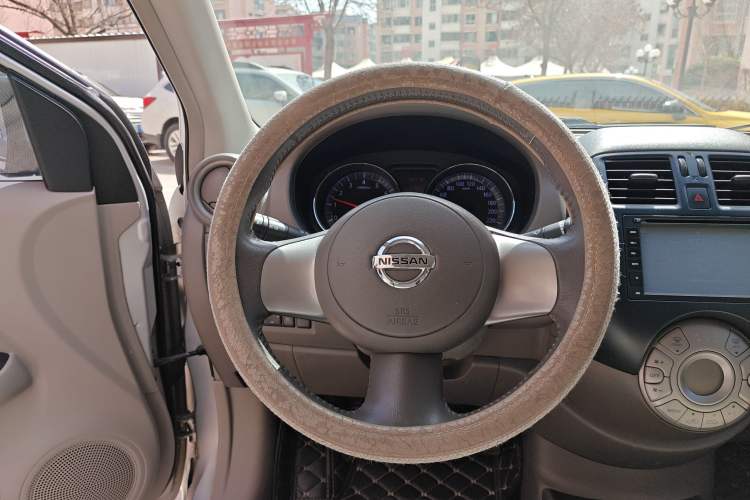 Used Nissan Sunny 2011 1.5XV Manual Luxury Edition Steering Wheel