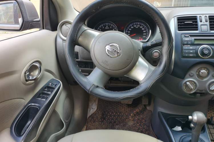 Used Nissan Sunny 2011 1.5XL CVT Luxury Edition Steering Wheel