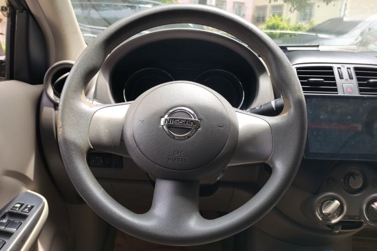 Used Nissan Sunny 2011 1.5XL CVT Luxury Edition Steering Wheel