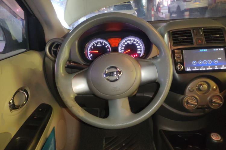 Used Nissan Sunny 2011 1.5XL Manual Deluxe Edition Steering Wheel