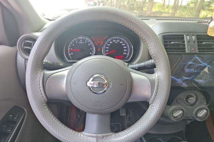 Used Nissan Sunny 2011 1.5XL CVT Luxury Edition Steering Wheel