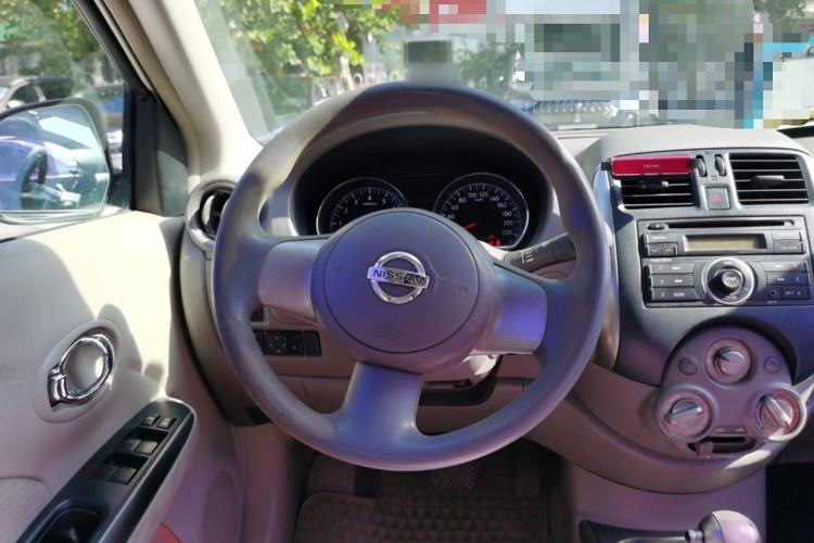 Used Nissan Sunny 2011 1.5XL CVT Luxury Edition Steering Wheel