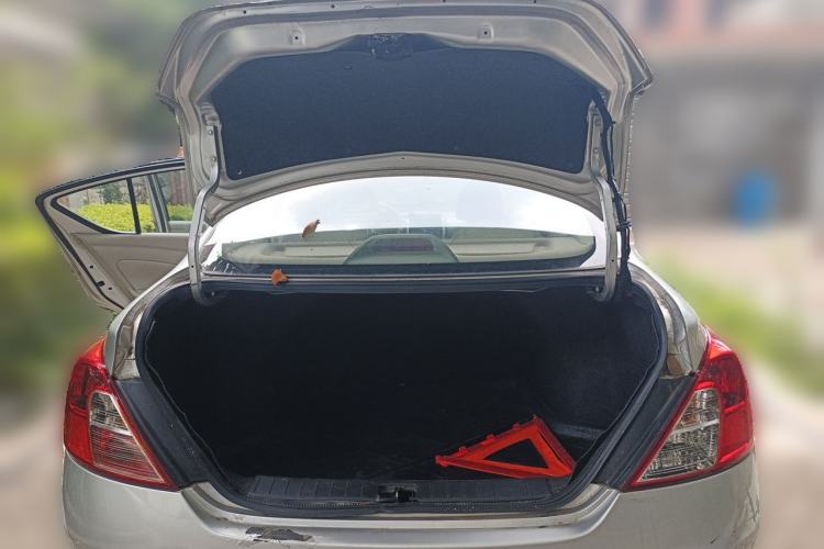 Used Nissan Sunny 2011 1.5XE Manual Comfort Edition Trunk