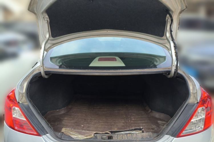 Used Nissan Sunny 2011 1.5XE Manual Comfort Edition Trunk