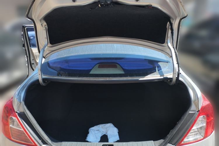 Used Nissan Sunny 2011 1.5XE CVT Comfort Edition Trunk
