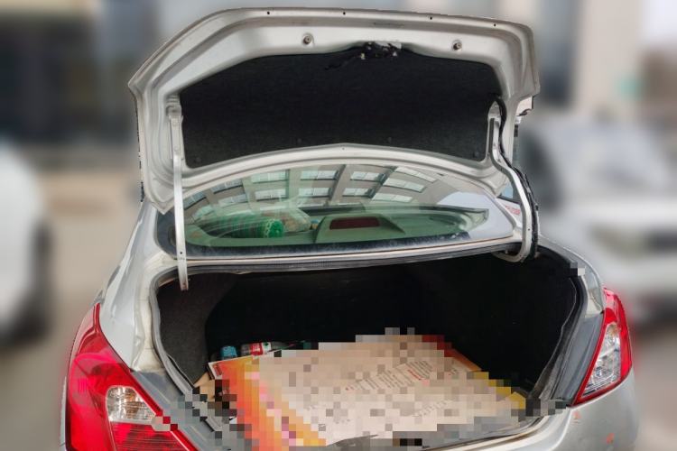 Used Nissan Sunny 2011 1.5XE Manual Comfort Edition Trunk