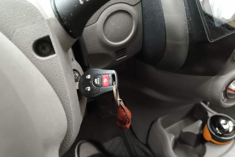 Used Nissan Sunny 2011 1.5XE CVT Comfort Edition Vehicle Key